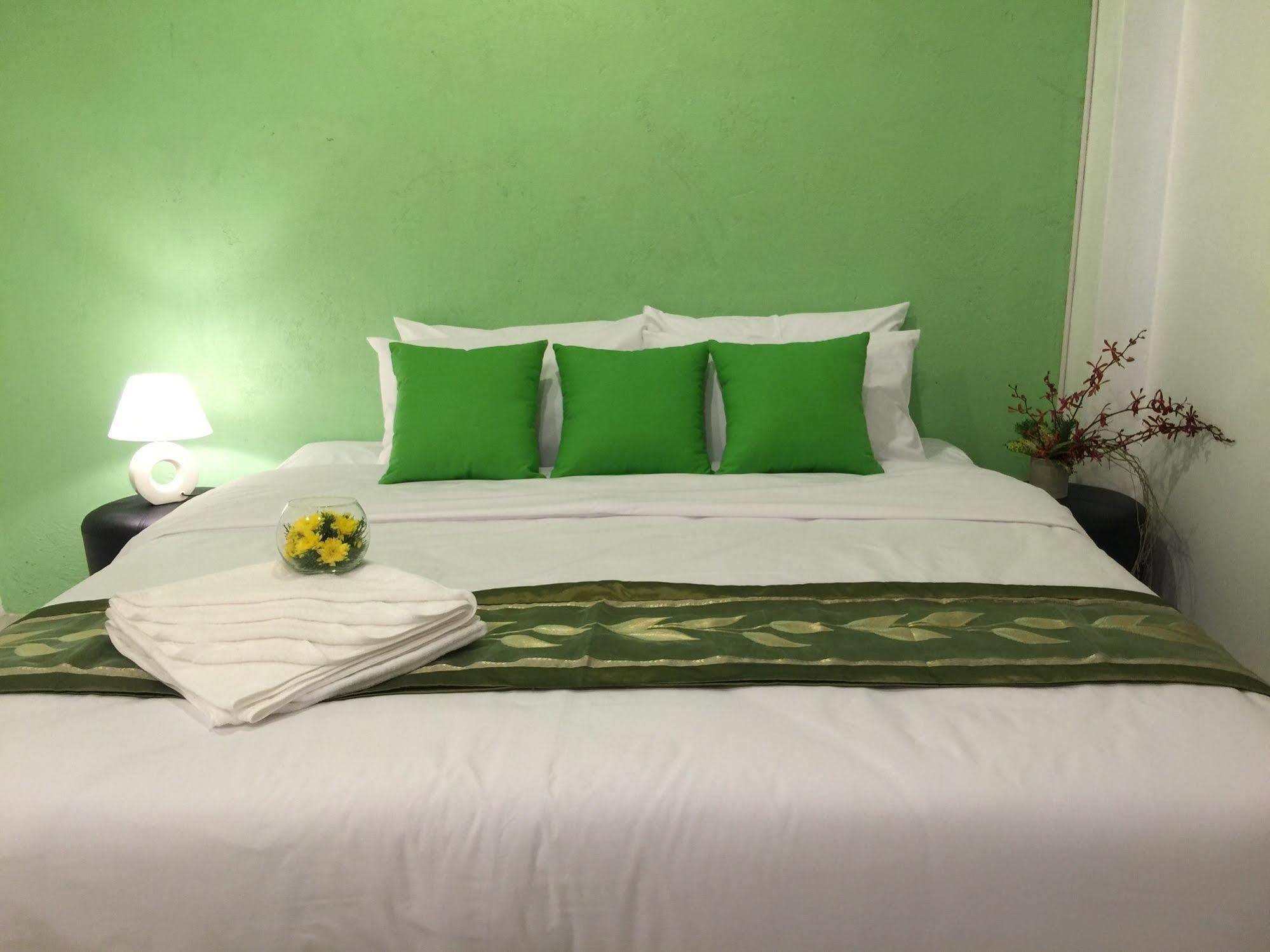 Oyo 1120 The Royhanna Beach Home Klong Muang Beach Extérieur photo